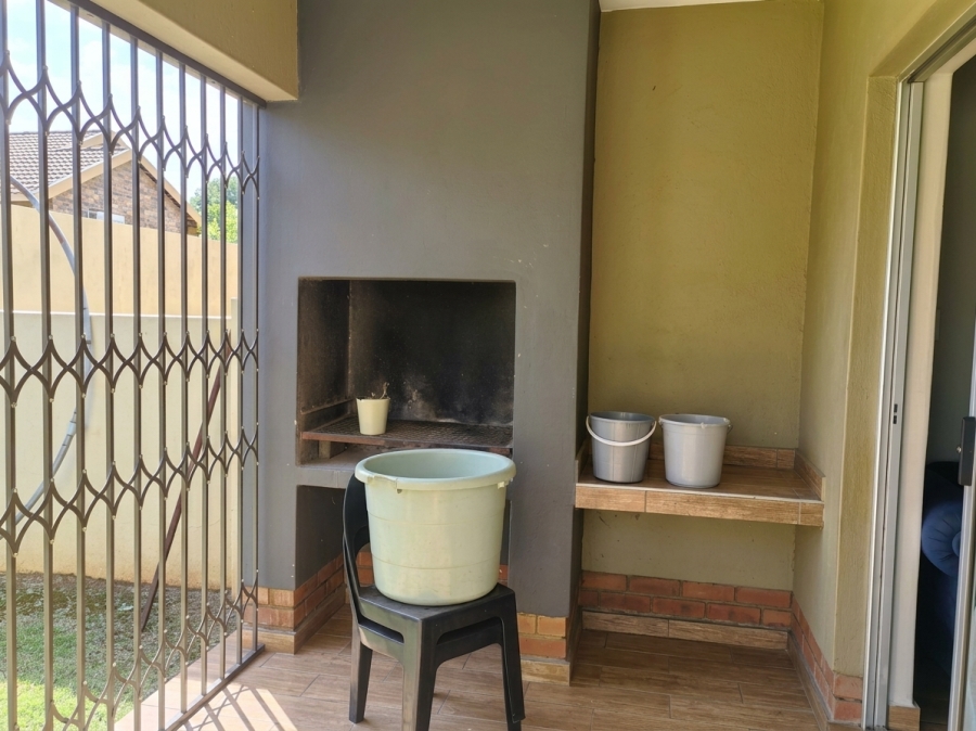 To Let 3 Bedroom Property for Rent in Waterval East North West